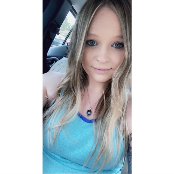 Meet your Posher, Teela - Picture 2 of 3